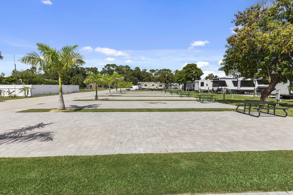 Endless-Summer-Community-RV-Site-02