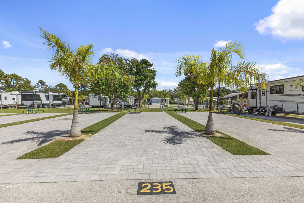 Endless-Summer-Community-RV-Site-03