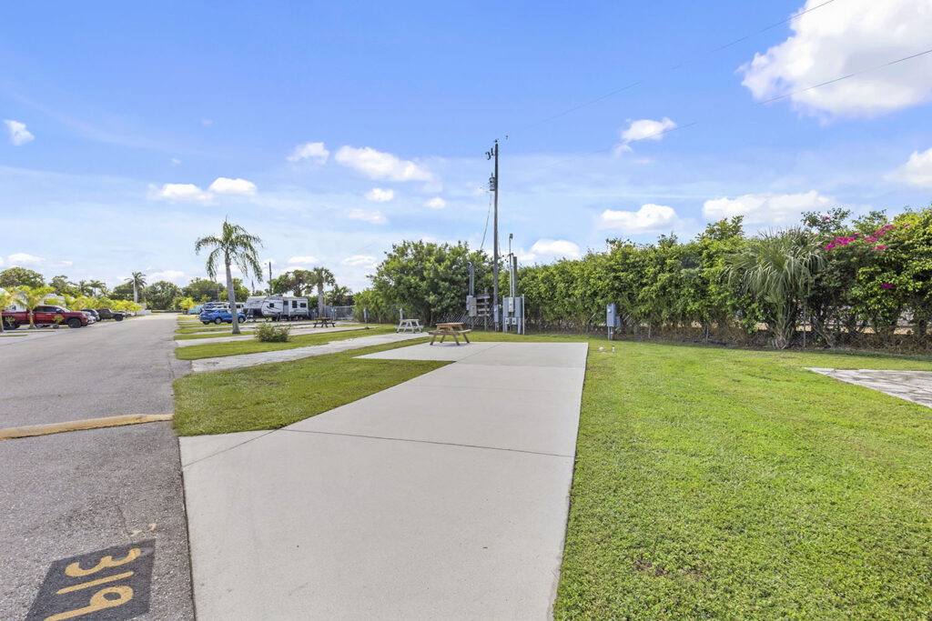 Endless-Summer-Community-RV-Site-04